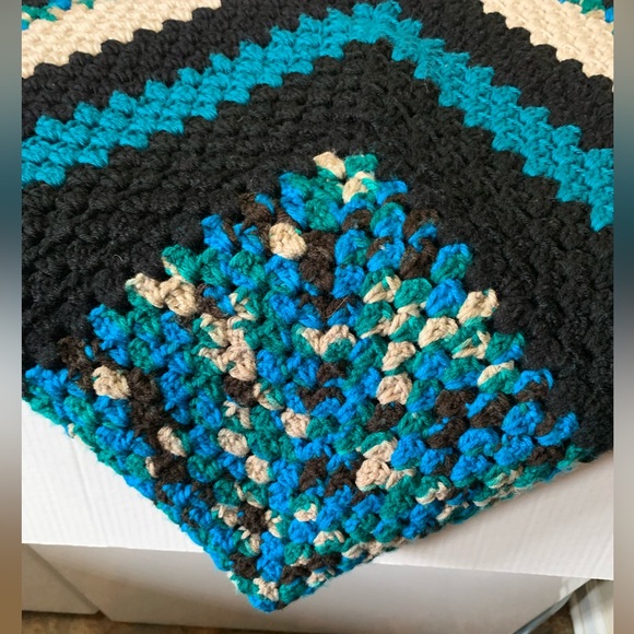 Recliner Lap Blanket Crocheted Continuous Granny Square - Picture 2 of 10